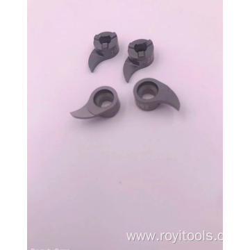 Carbide inserts for internal grooving